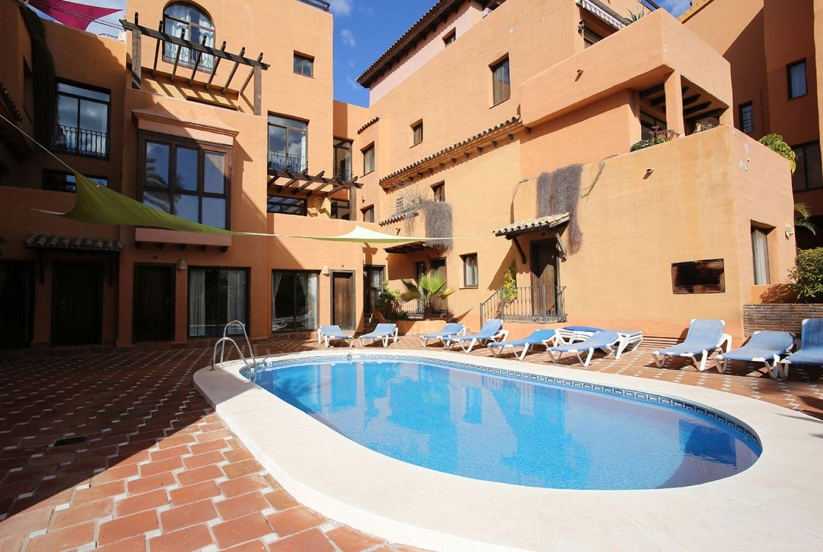 Propiedad gestionada por HOLA! Spain - Dúplex en Bel-Air-Cancelada-Saladillo (Estepona)