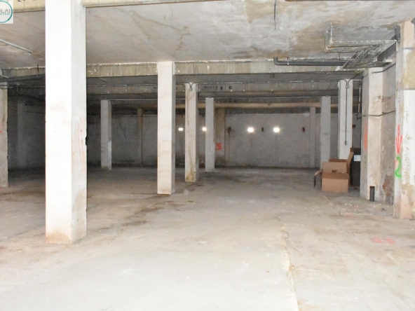 Propiedad gestionada por HOLA! Spain - Local comercial en Malilla (Valencia)