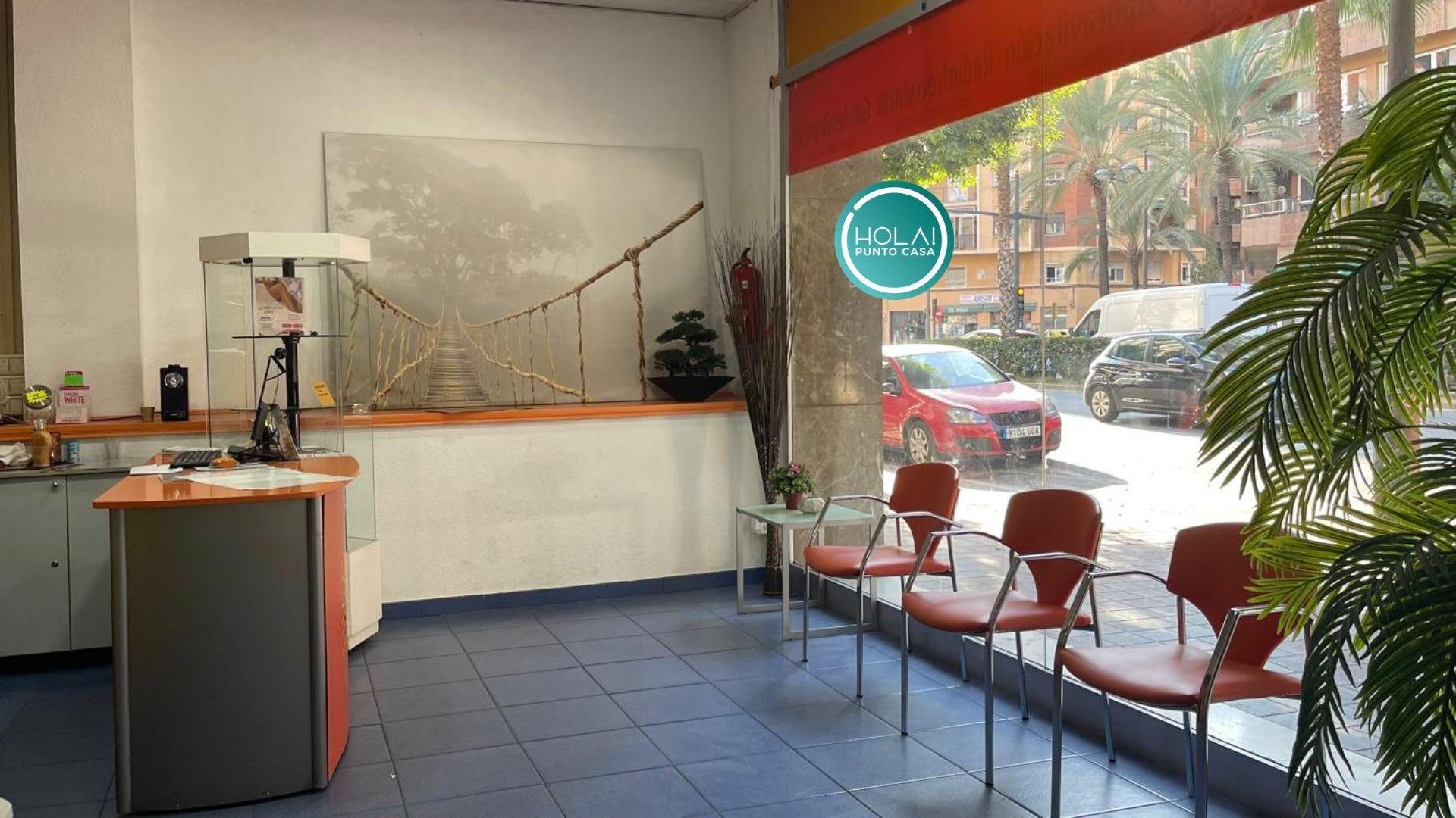 Propiedad gestionada por HOLA! Spain - Local comercial en En Corts (Valencia)