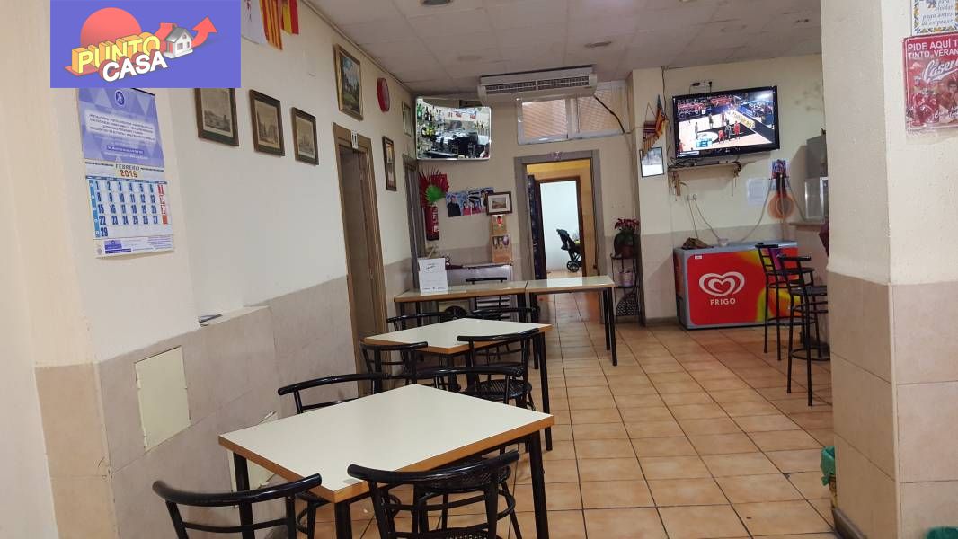 Propiedad gestionada por HOLA! Spain - Local comercial en Mont-Olivet (Valencia)