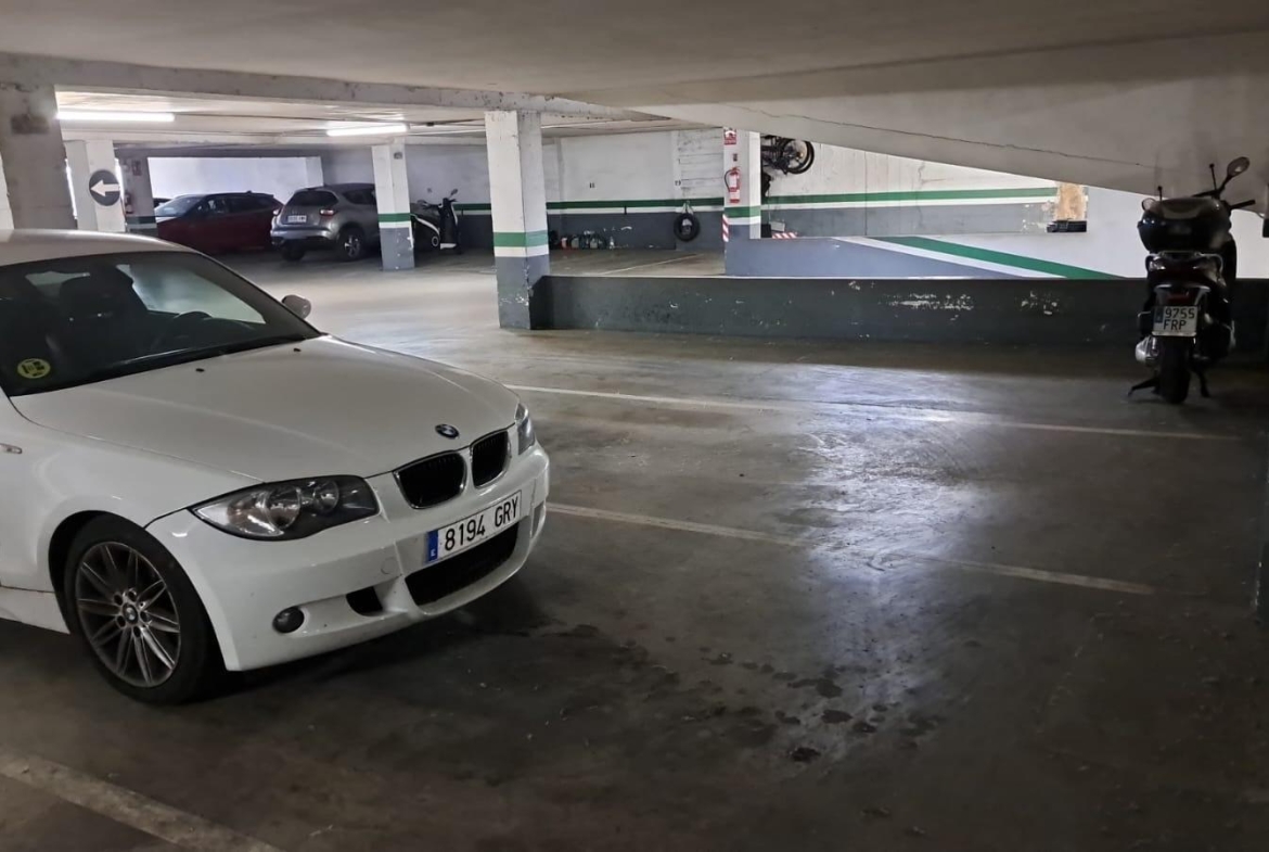 Propiedad gestionada por HOLA! Spain - Parking en Eixample (Barcelona)