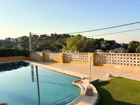 Propiedad gestionada por HOLA! Spain - Casa en Sierra Perenchiza - Cumbres de Calicanto - Santo Domingo (Chiva)